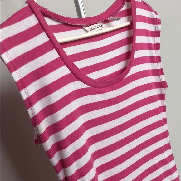 Derek Heart Fitted Sleeveless T Shirt Size Large - Picture 2 of 4